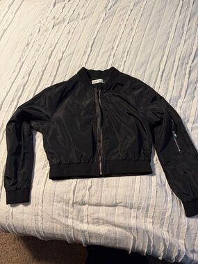 SHEIN Black Cropped Bomber Jacket